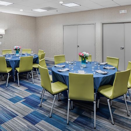 Holiday Inn Express Atlanta Airport-College Park By Ihg Exterior photo
