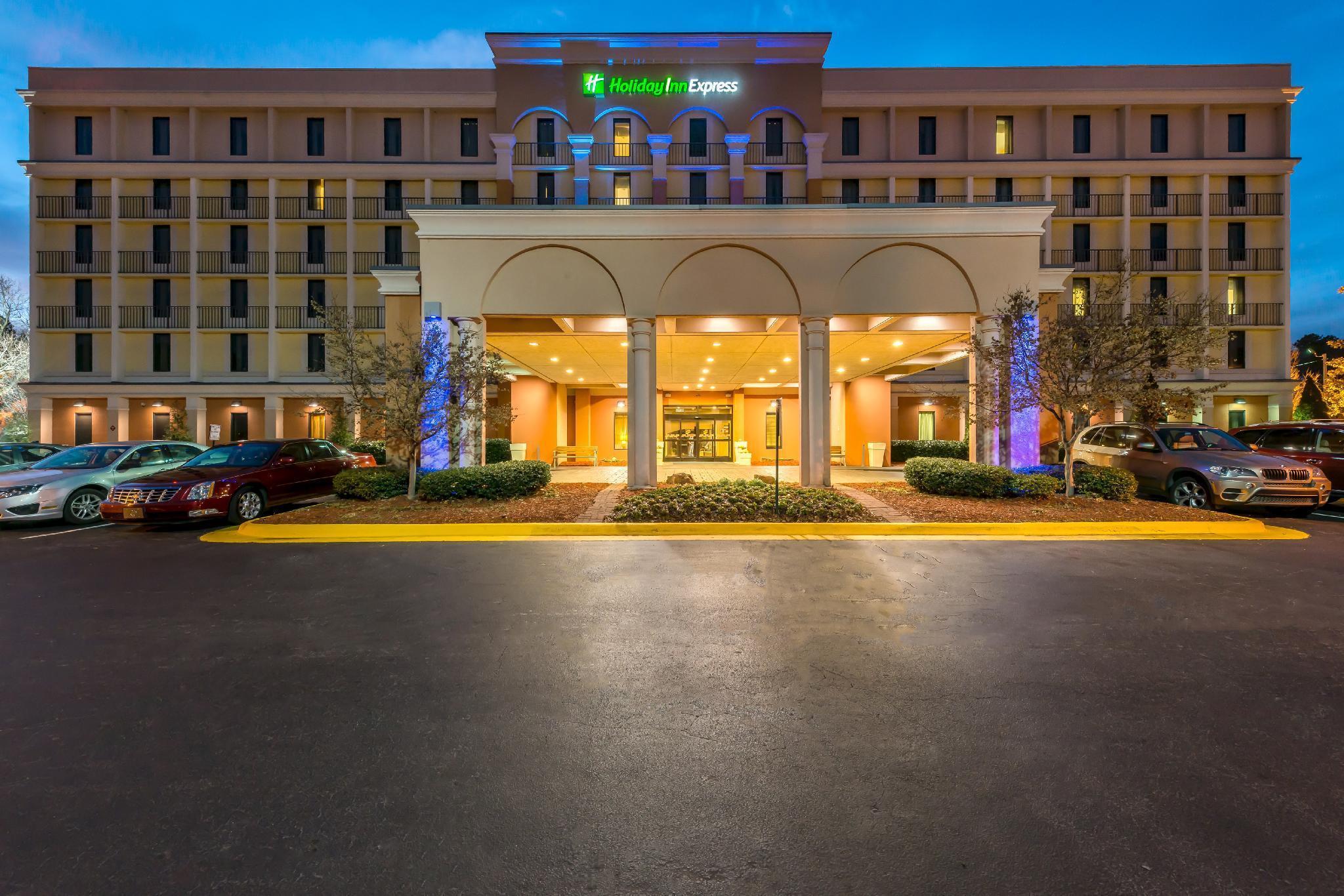 Holiday Inn Express Atlanta Airport-College Park By Ihg Exterior photo