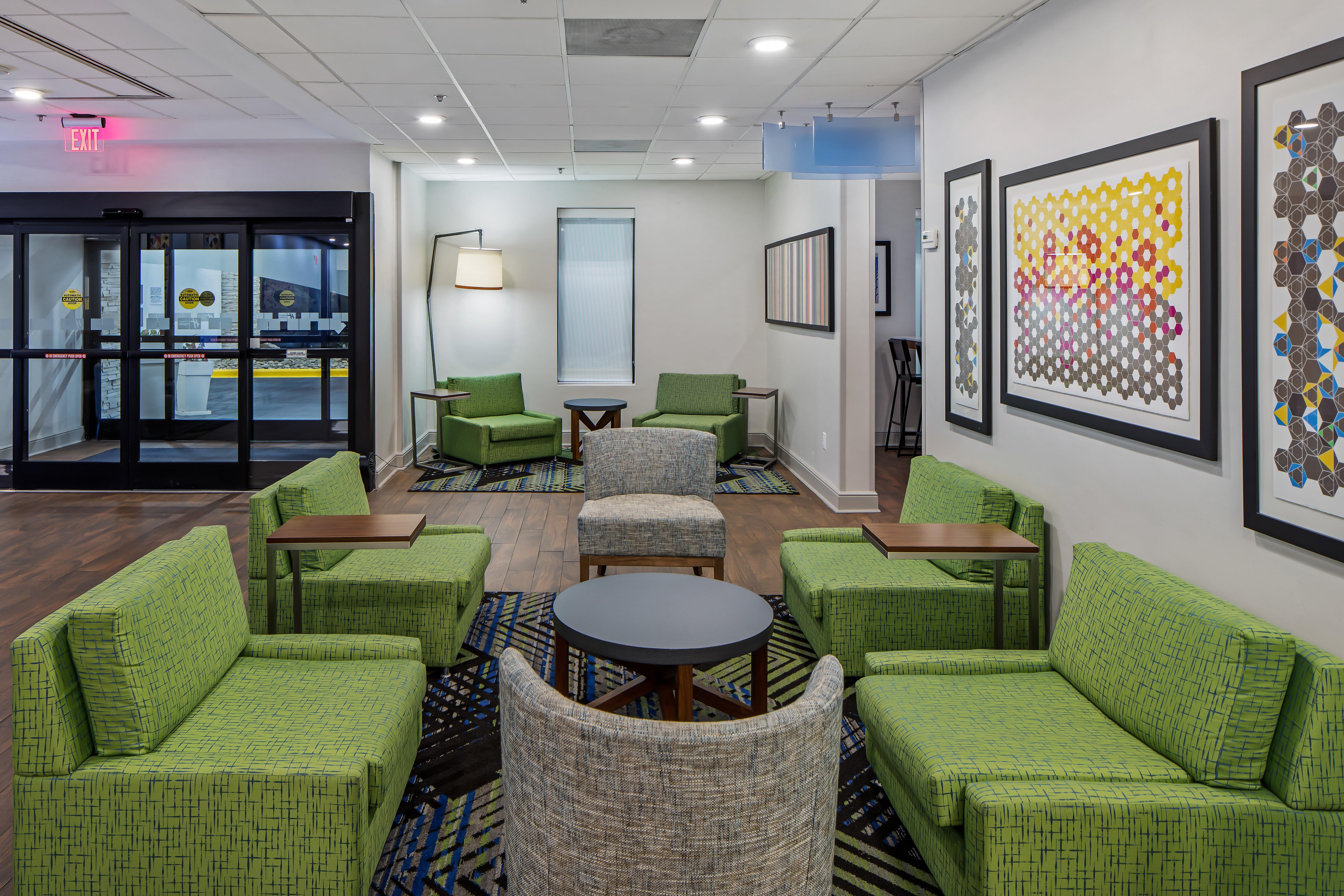 Holiday Inn Express Atlanta Airport-College Park By Ihg Exterior photo