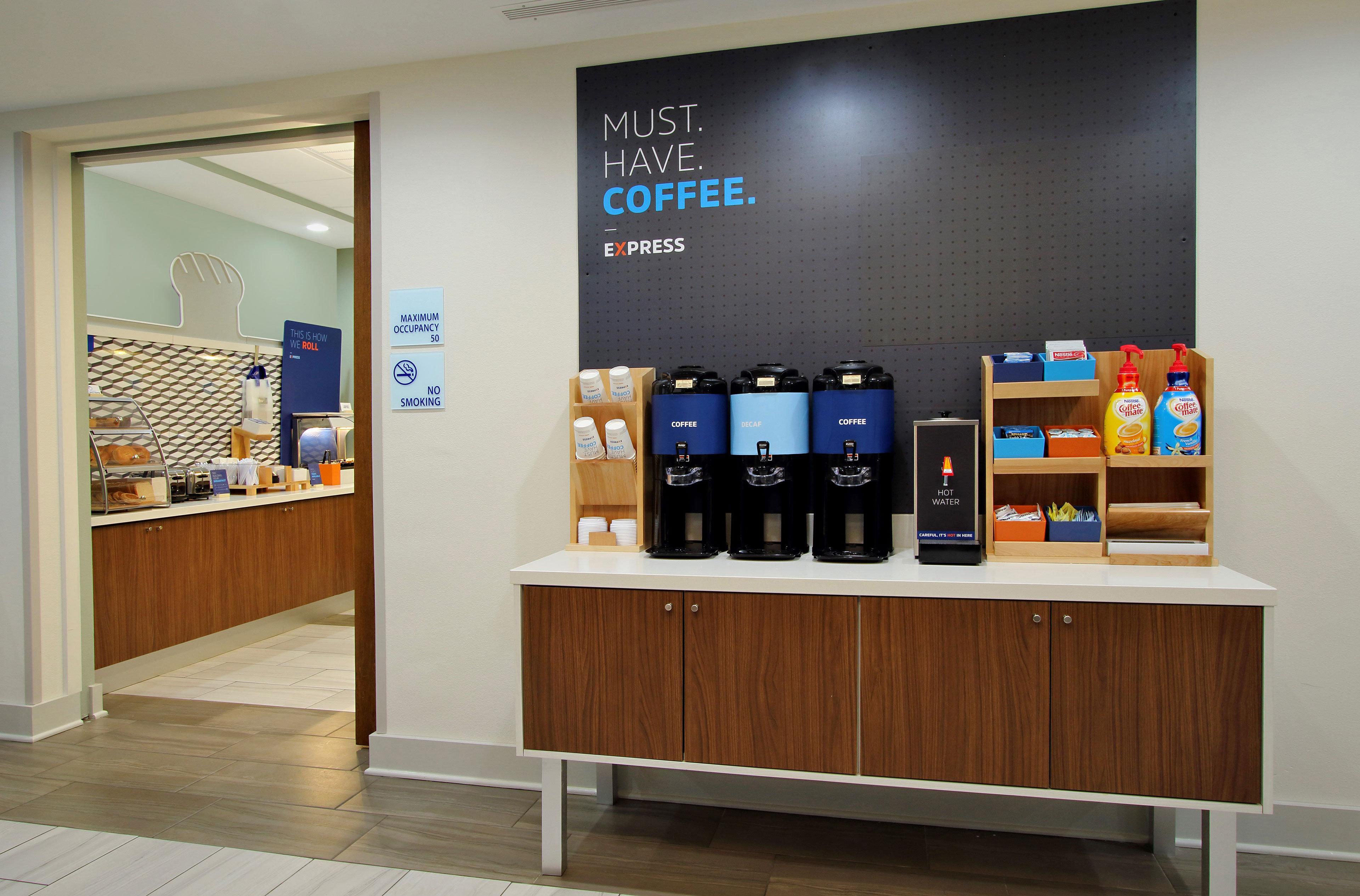 Holiday Inn Express Atlanta Airport-College Park By Ihg Exterior photo