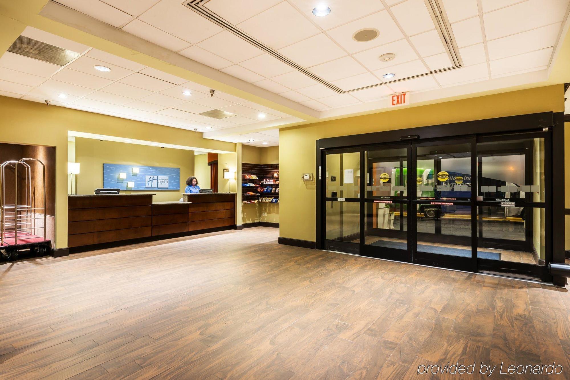 Holiday Inn Express Atlanta Airport-College Park By Ihg Exterior photo