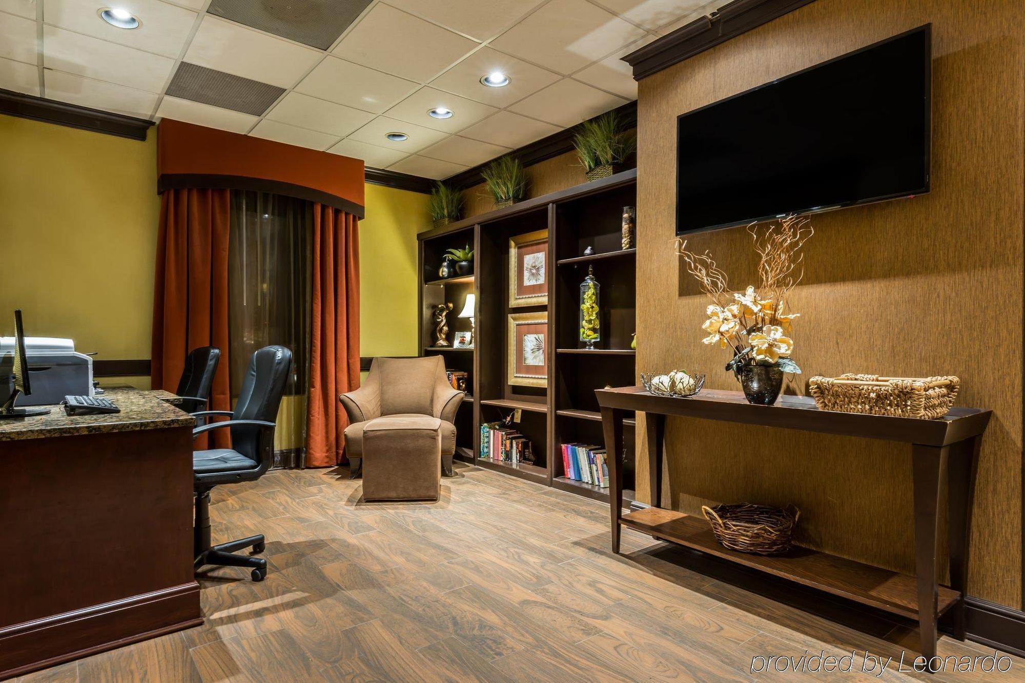 Holiday Inn Express Atlanta Airport-College Park By Ihg Exterior photo