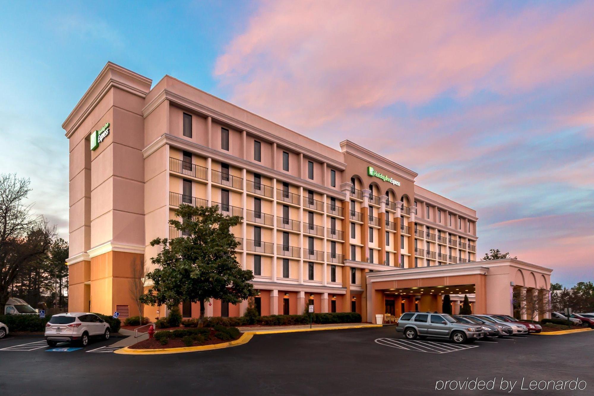 Holiday Inn Express Atlanta Airport-College Park By Ihg Exterior photo