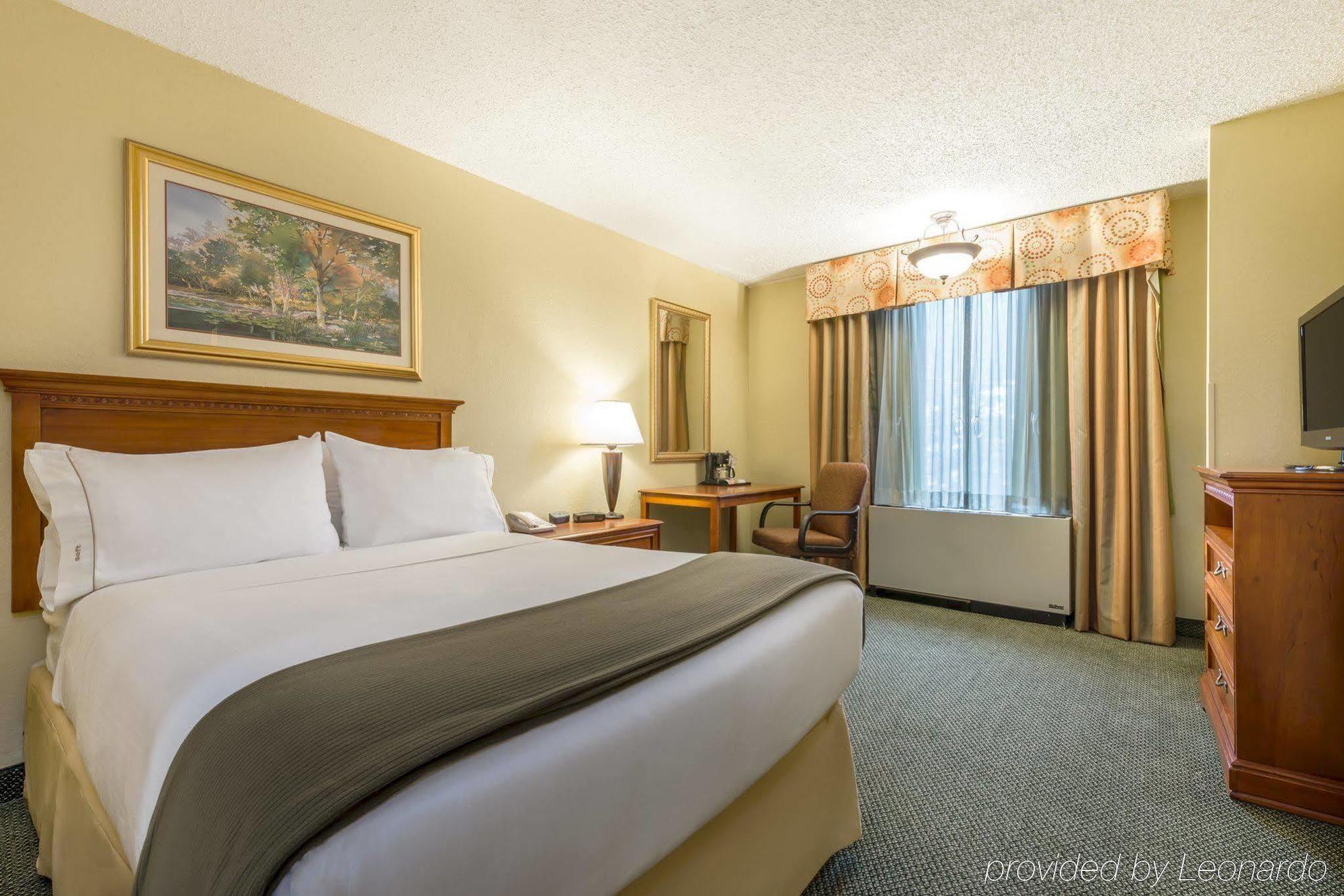 Holiday Inn Express Atlanta Airport-College Park By Ihg Exterior photo