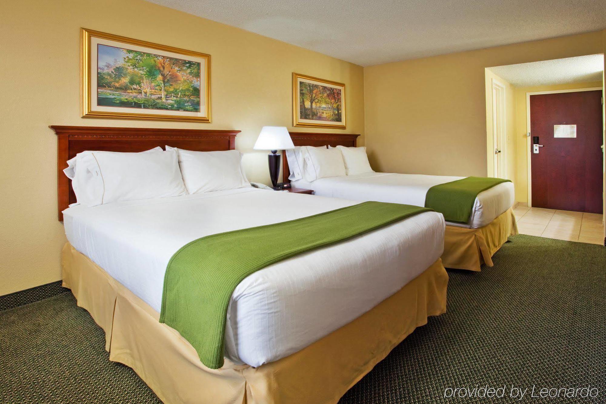Holiday Inn Express Atlanta Airport-College Park By Ihg Exterior photo