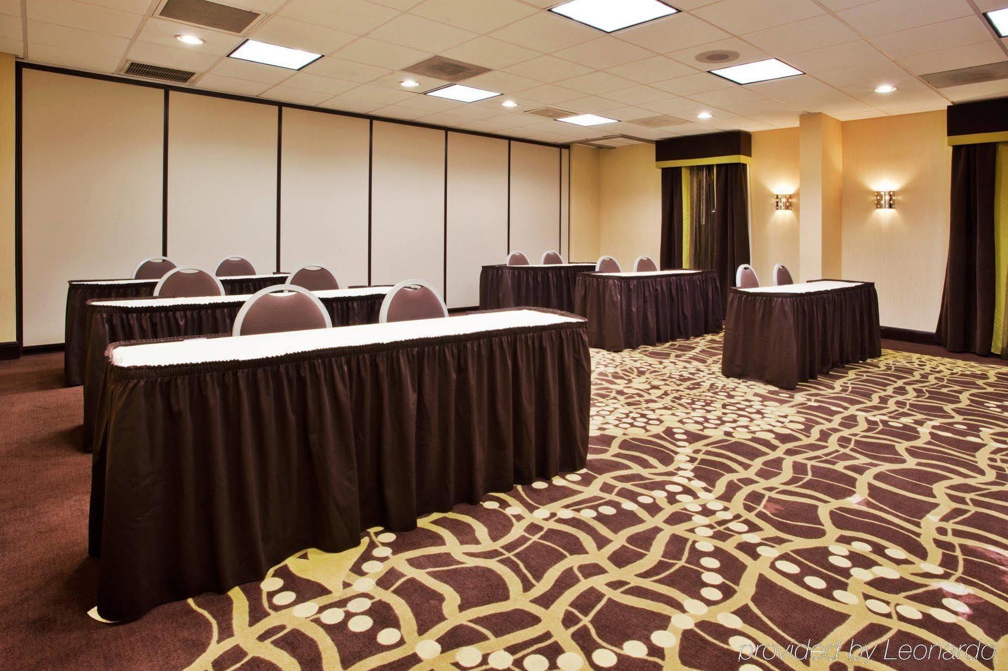 Holiday Inn Express Atlanta Airport-College Park By Ihg Exterior photo